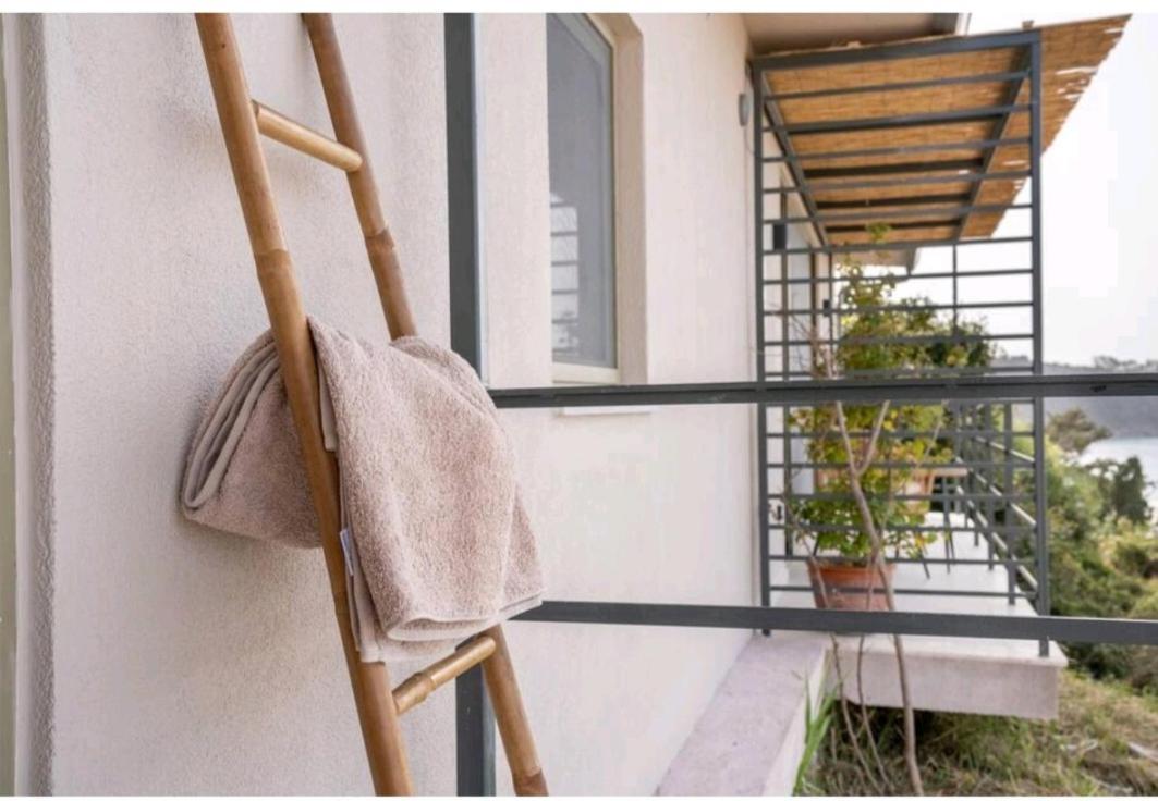 Thea Beachfront Suites In Lourdas Beach Lourdata  Exterior foto
